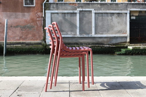 Комплект уличной мебели Nardi DEI- стол Step + 2 стула Doga Bistrot